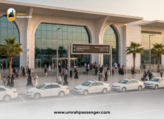 are taxi services available at train station in makkah